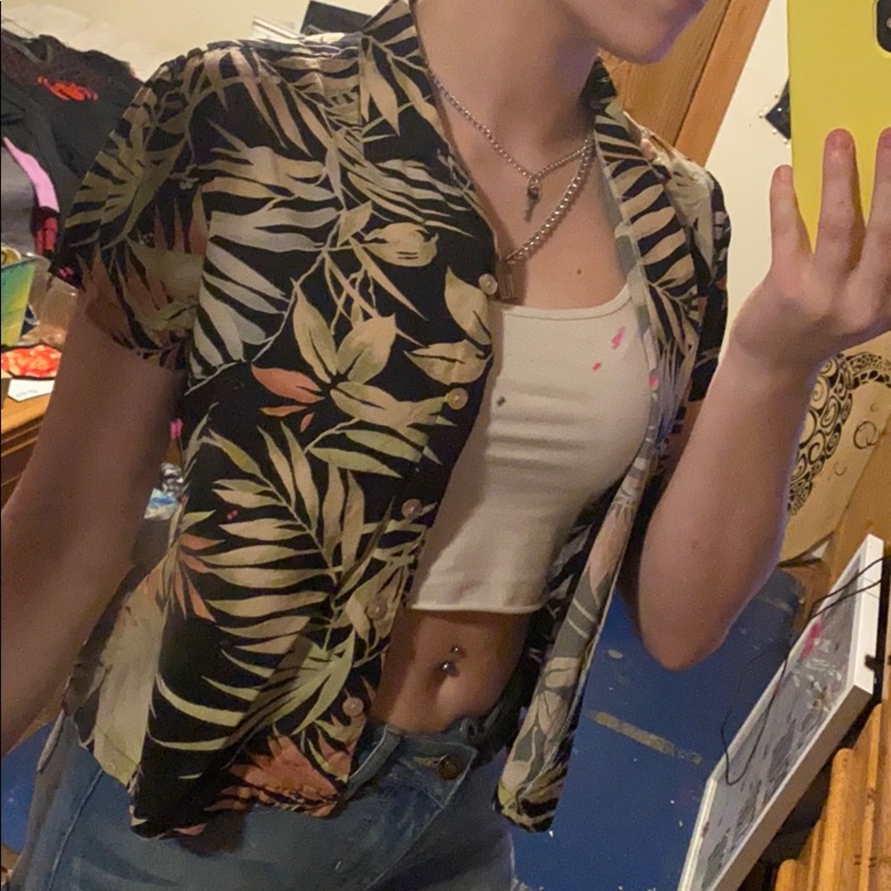 Tropical “tourist shirt” from Hawaii